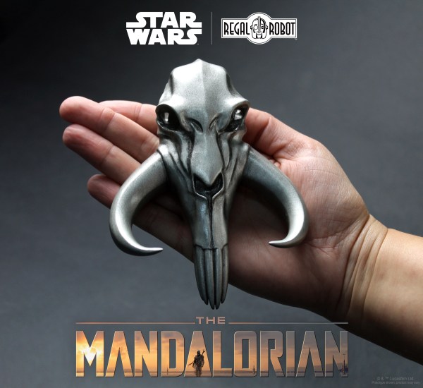 mythosaur-the-mandalorian-metal-skull-sculpture-3