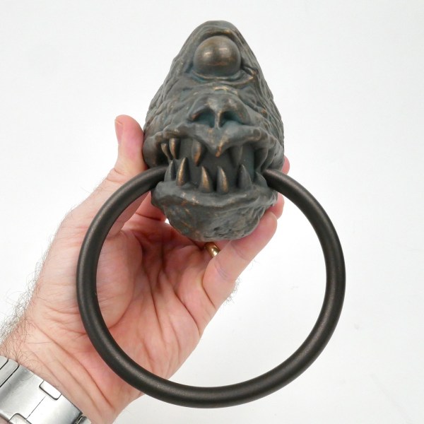 regal_robot_jabba_towel_holder2