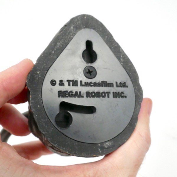 regal_robot_jabba_towel_holder4